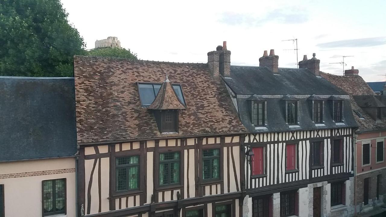 レ・ザンドリLe Charme Du Chateauアパートメント エクステリア 写真
